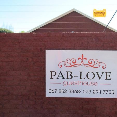 Pab-Love Guest House Куруман Экстерьер фото