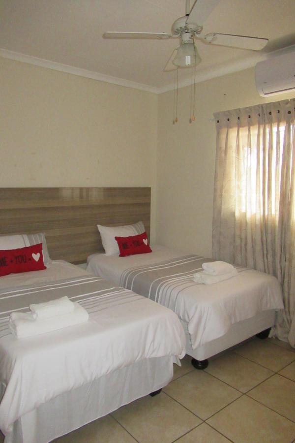 Pab-Love Guest House Куруман Экстерьер фото