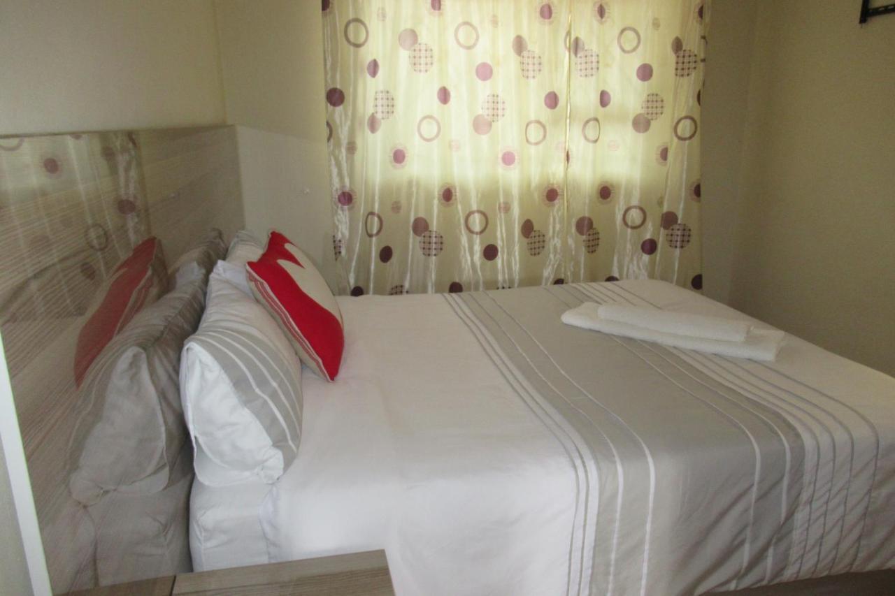 Pab-Love Guest House Куруман Экстерьер фото