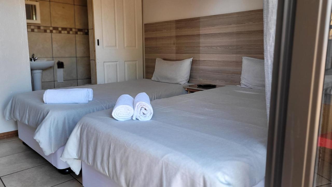 Pab-Love Guest House Куруман Экстерьер фото