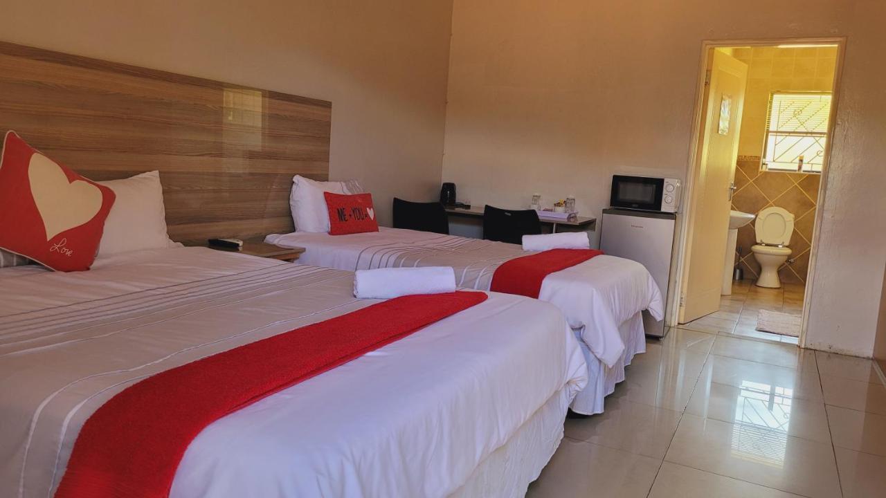 Pab-Love Guest House Куруман Экстерьер фото